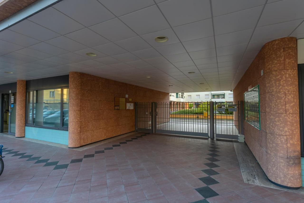 Teatro Nuovo Apartment With Free Parking Údine Exterior foto